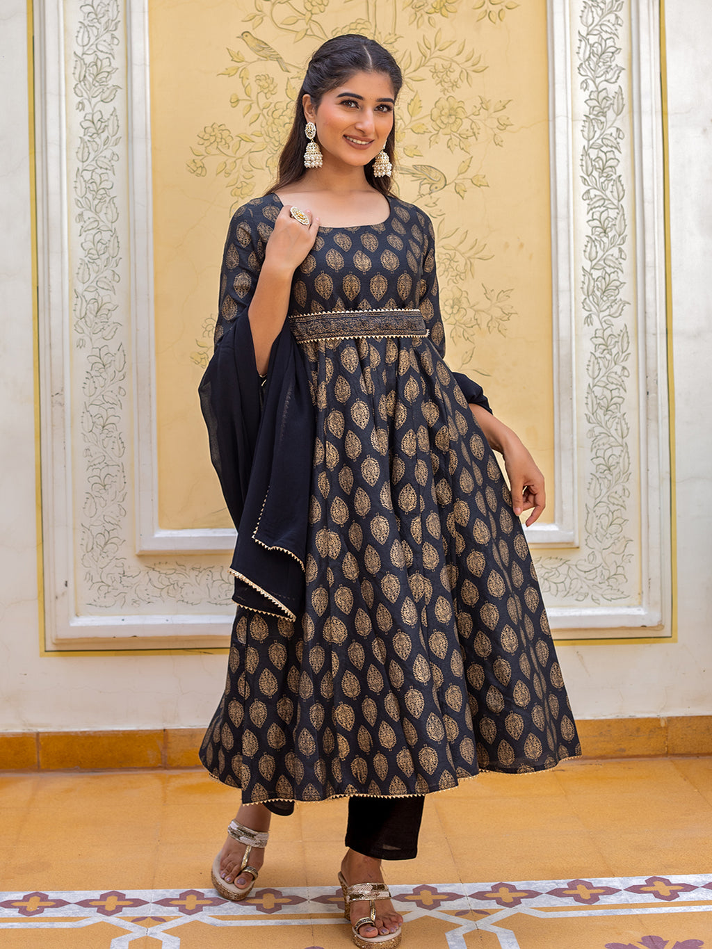 Black Anarkali Set