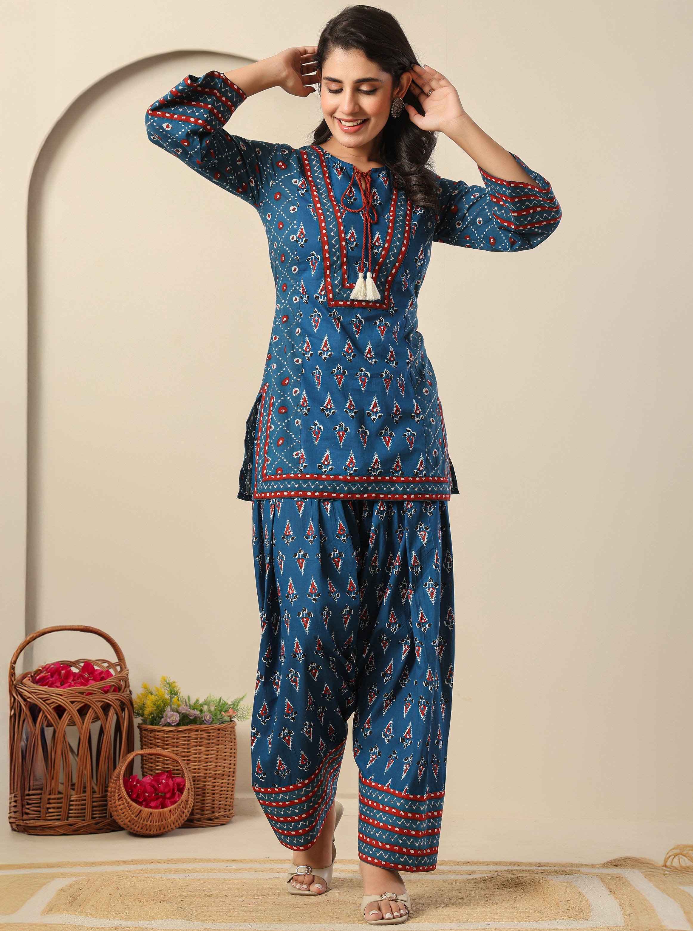 Kasya Indigo Printed Cotton Farshi Salwar Suit