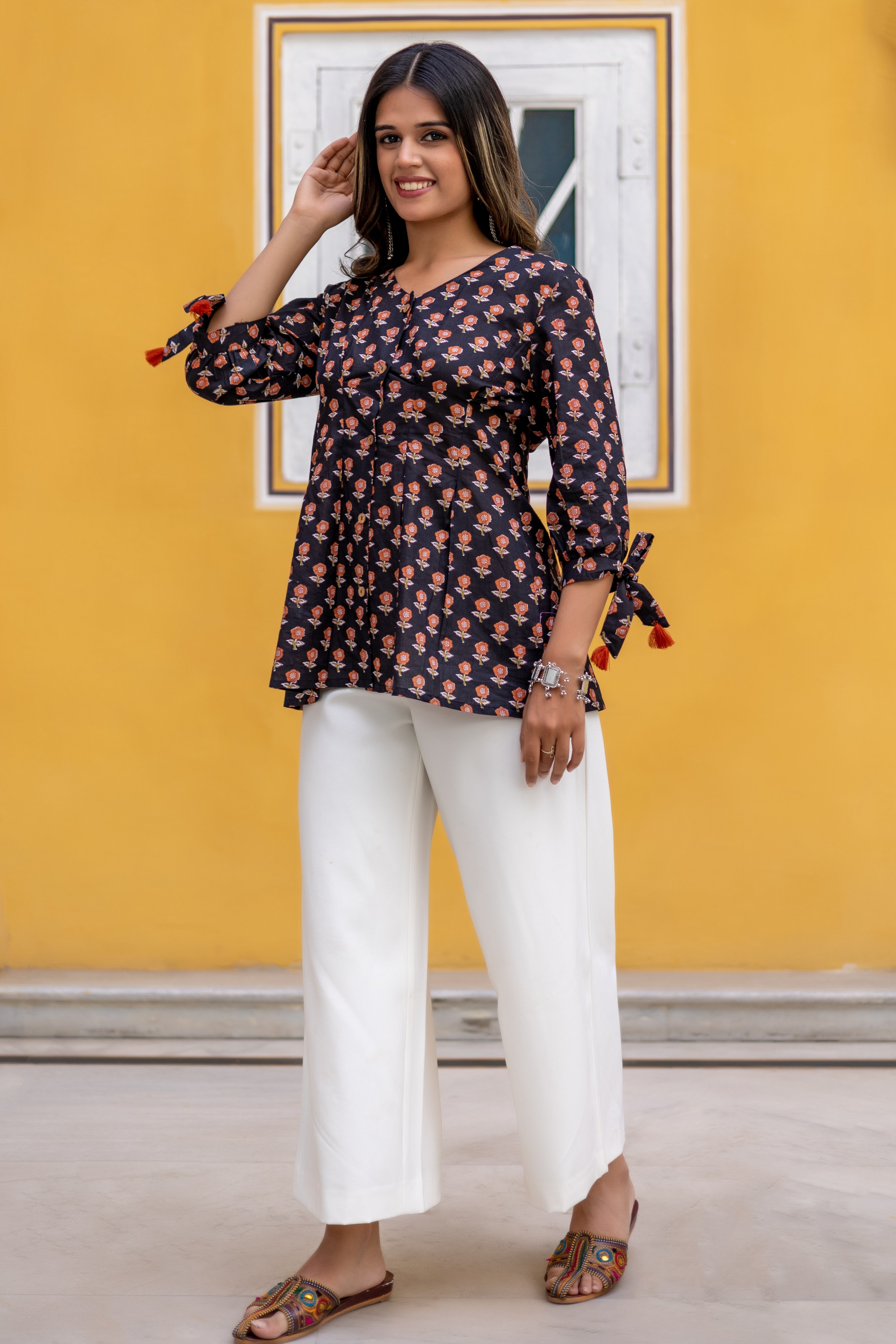 Black cotton printed top