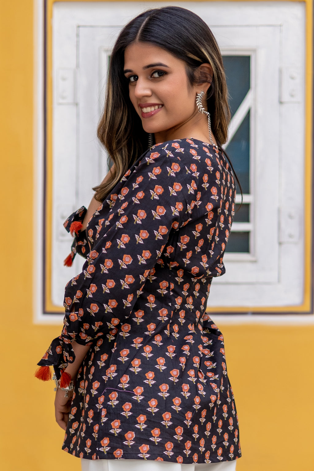 Black cotton printed top