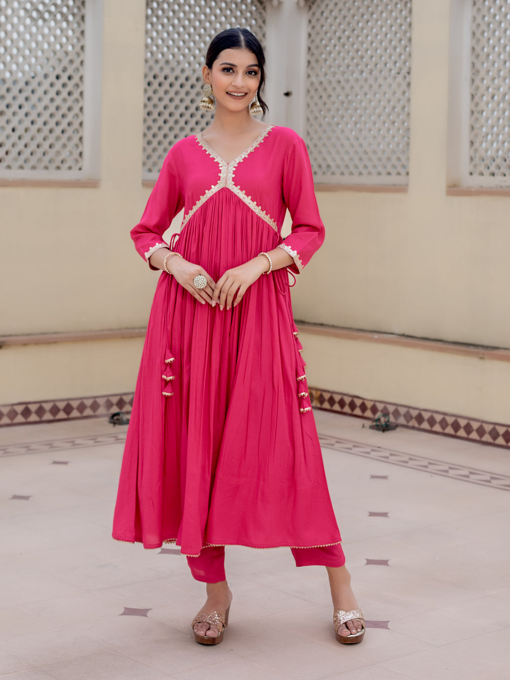 V-Neck Pink A-Line Kurta With Pant