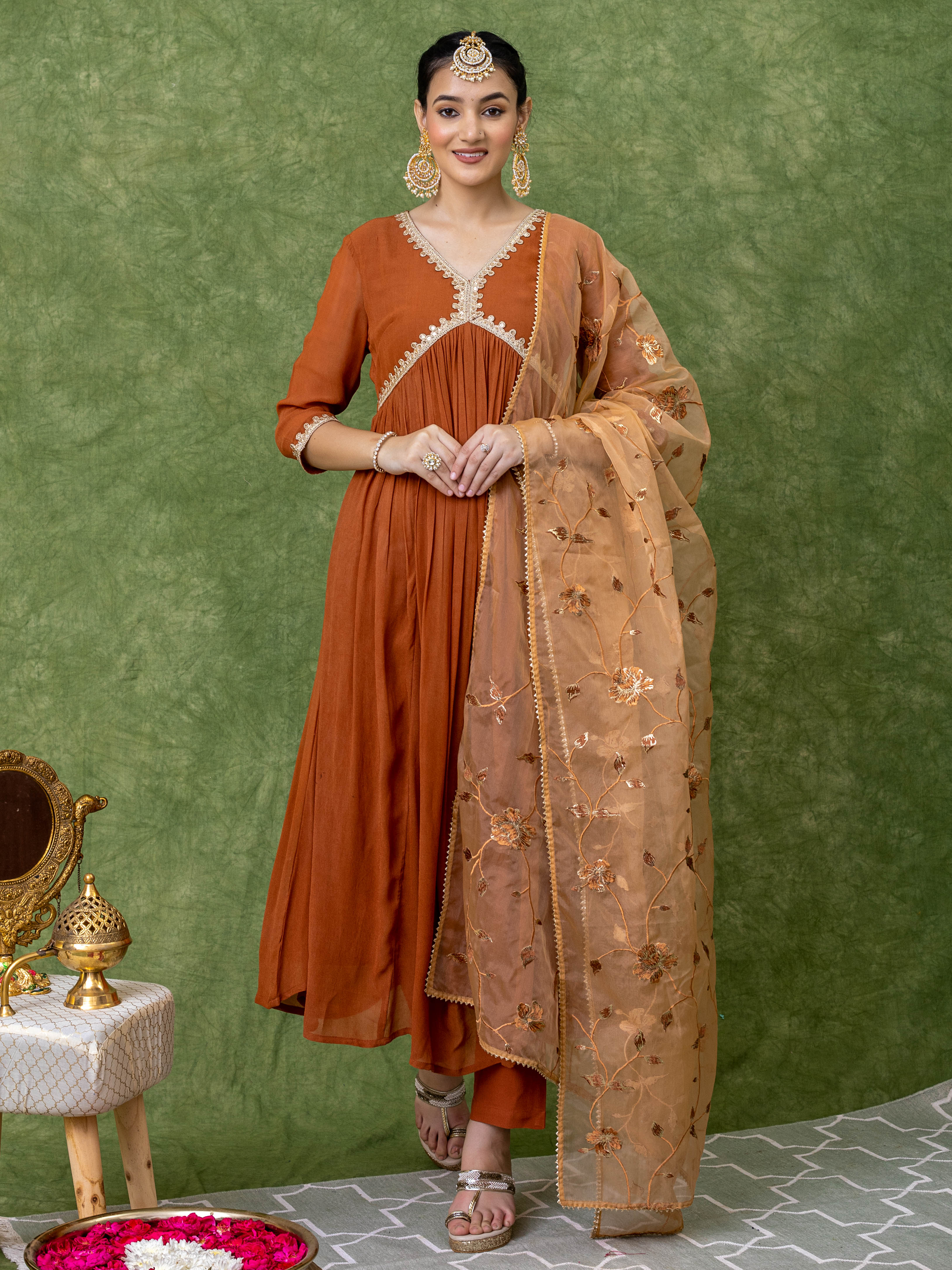 brown-kurta-set-with-embroidered-dupatta
