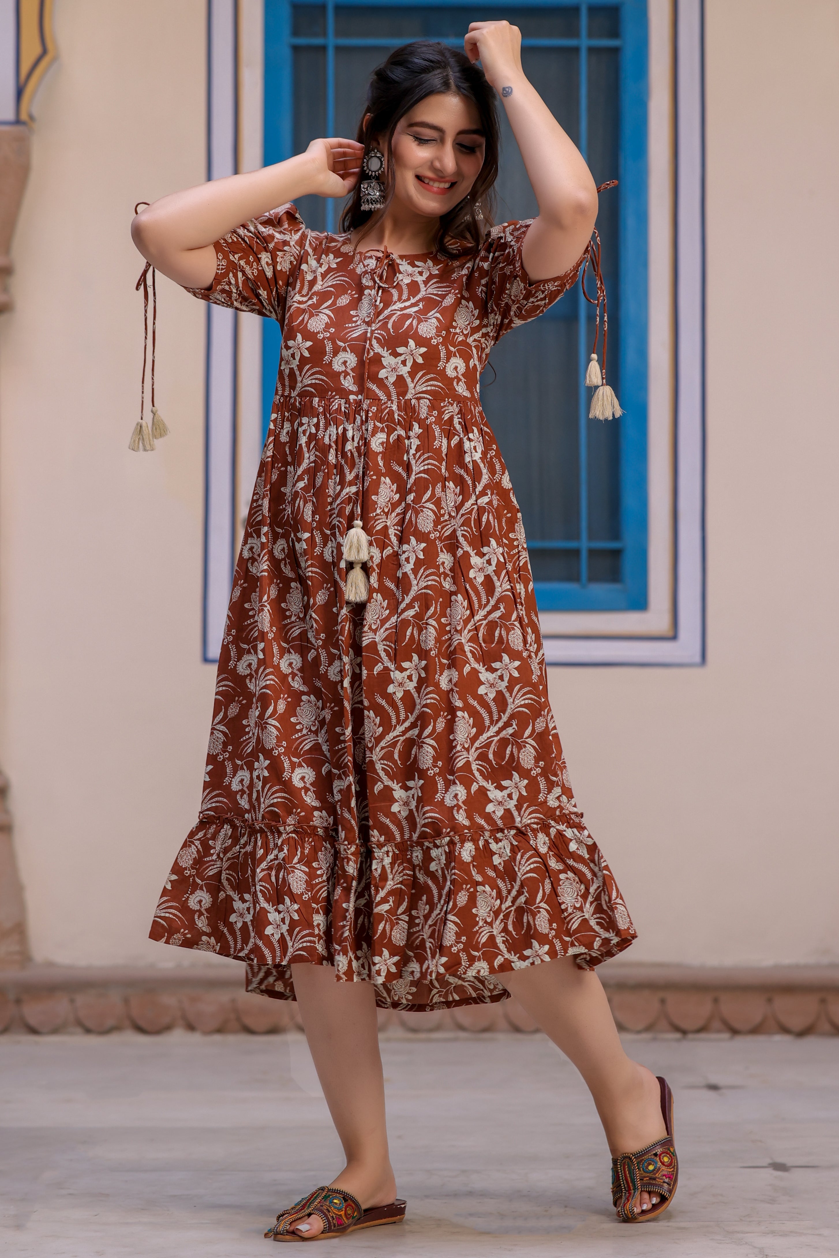 brown-cotton-printed-flared-dress-with-detailed-sleeves
