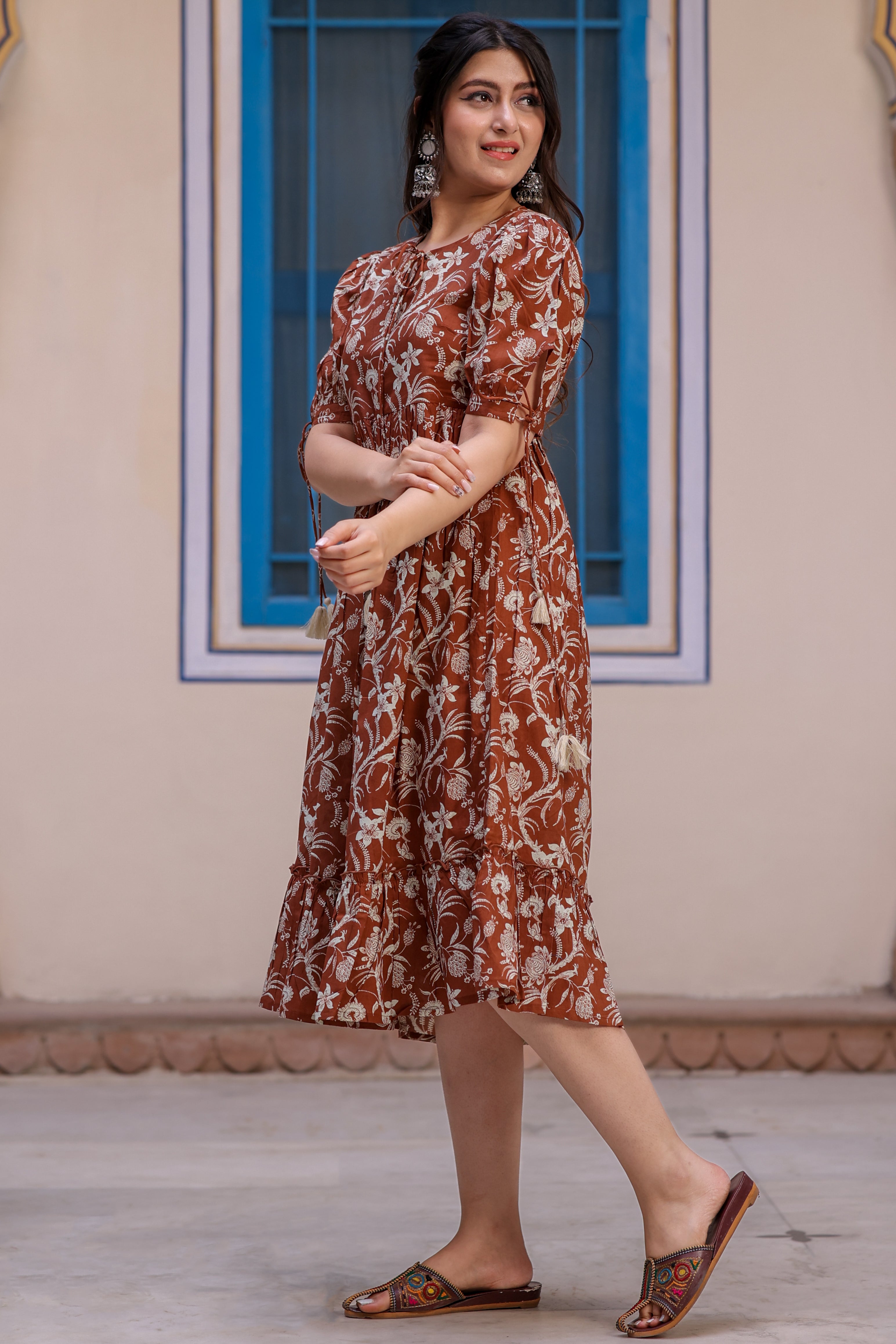brown-cotton-printed-flared-dress-with-detailed-sleeves