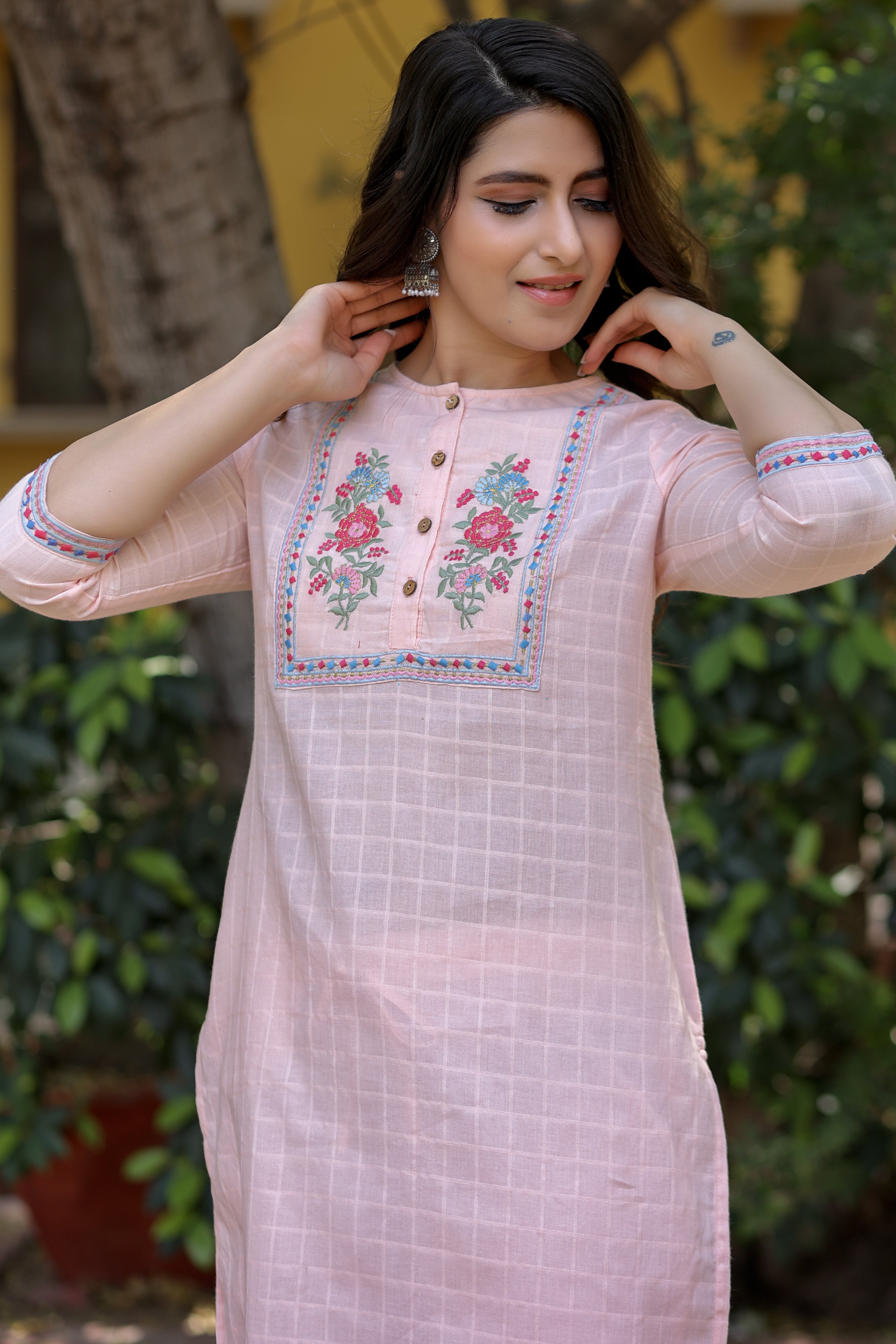 Pink Viscose Embroidered Straight Kurta With Pant