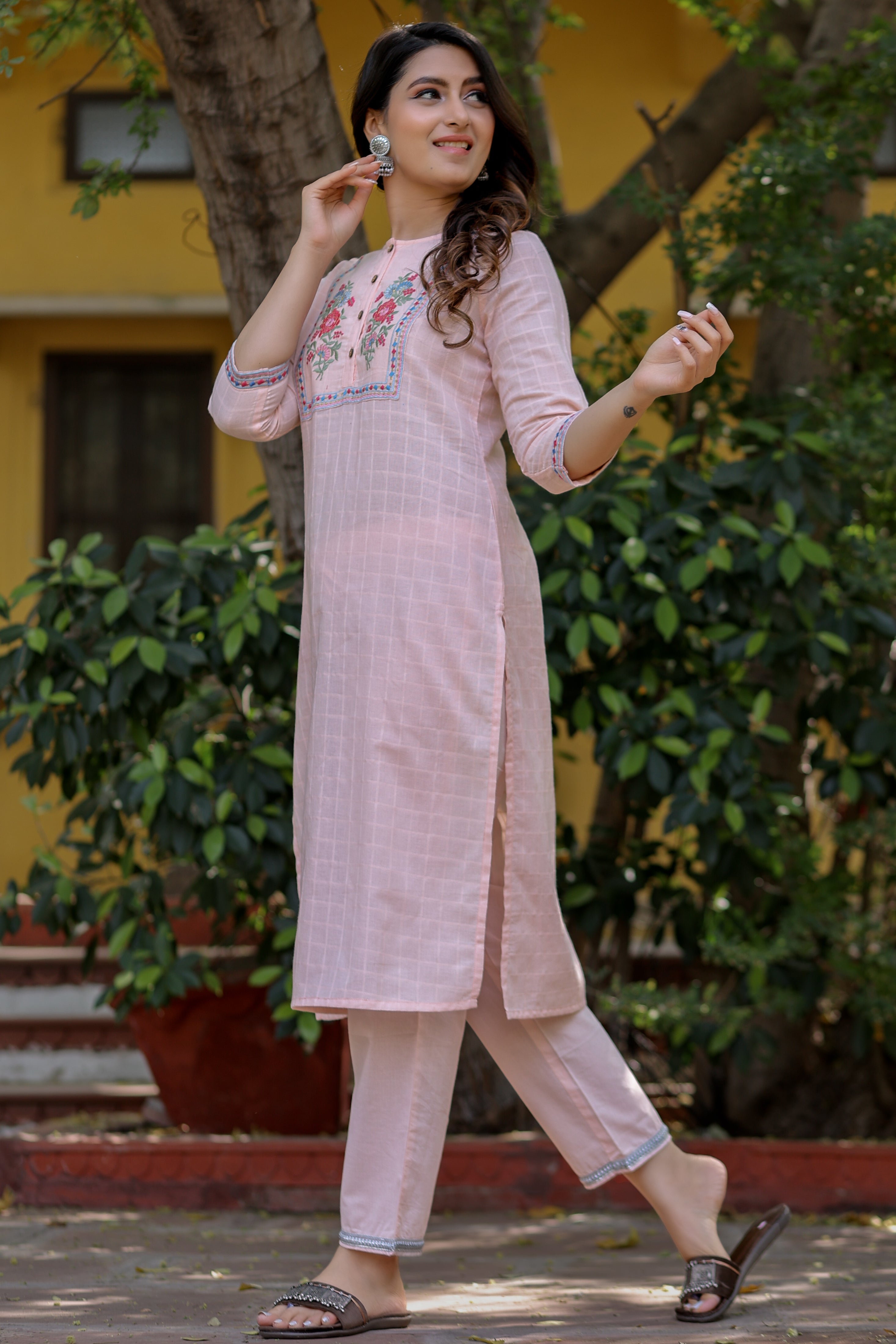 Pink Viscose Embroidered Straight Kurta With Pant