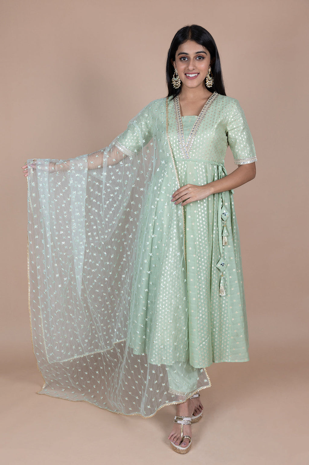 Green & Gold-Toned Ethnic Motifs Embroidered Dupatta