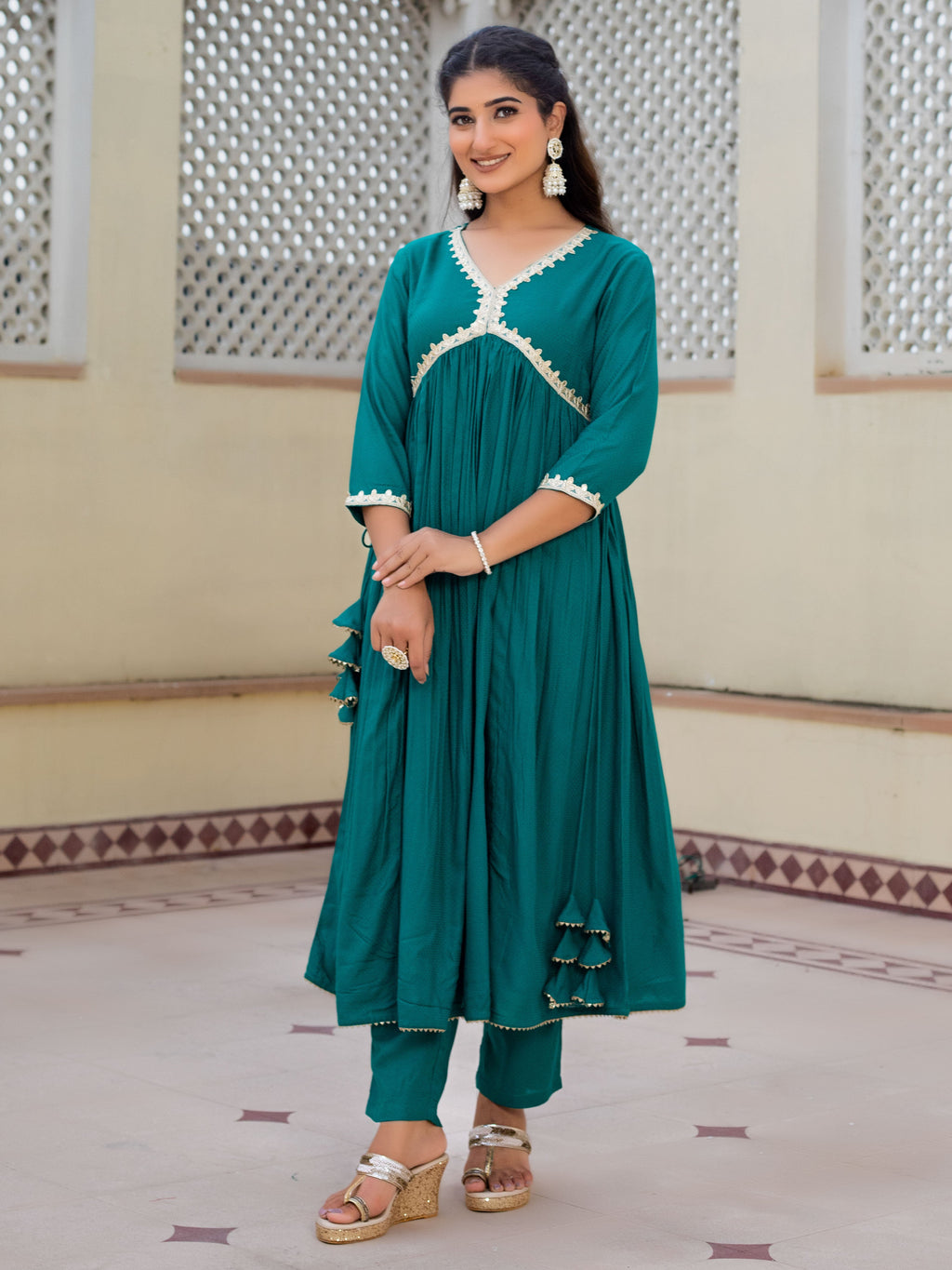 V-Neck Green A-Line Kurta With Pant