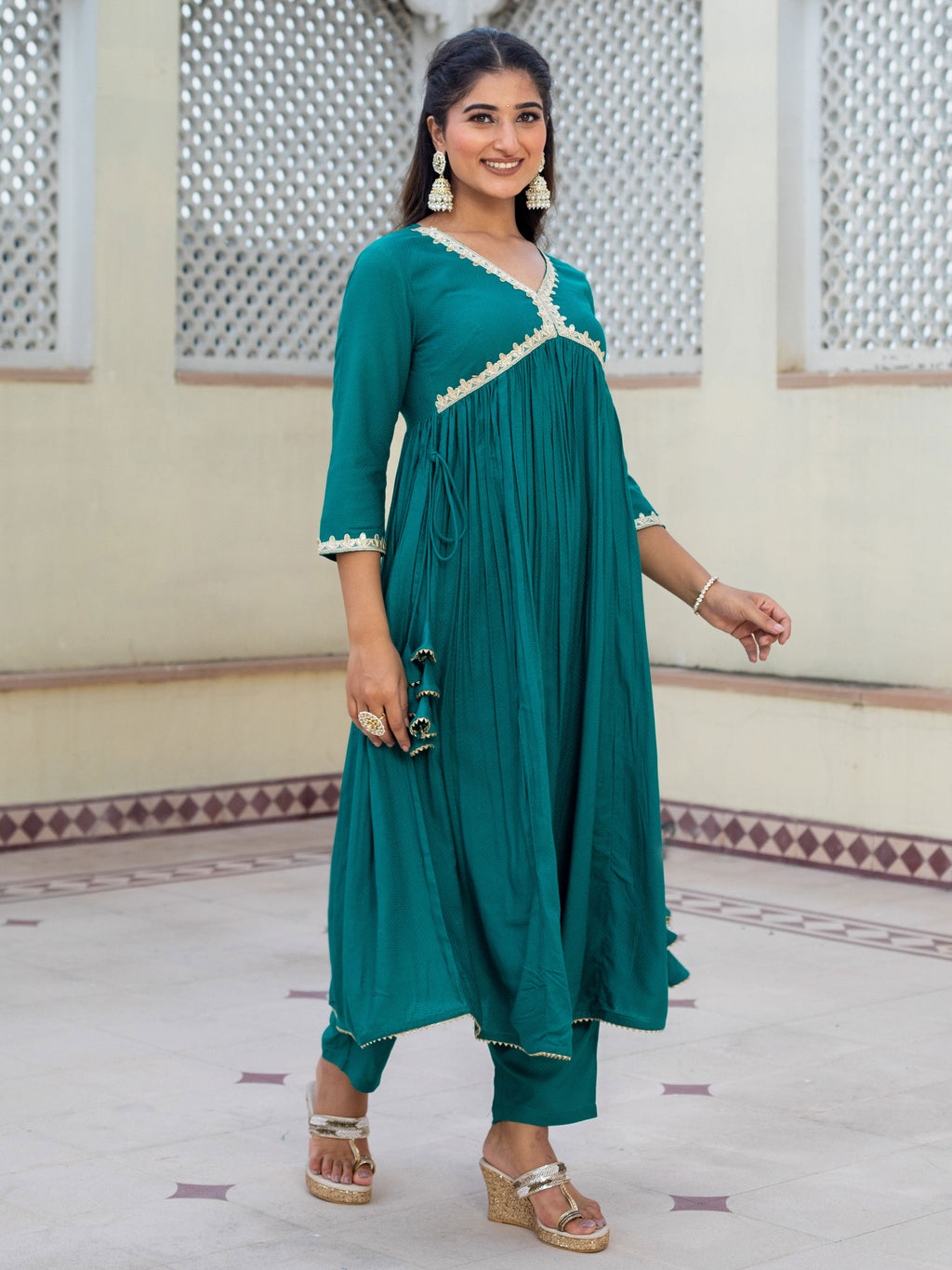 V-Neck Green A-Line Kurta With Pant