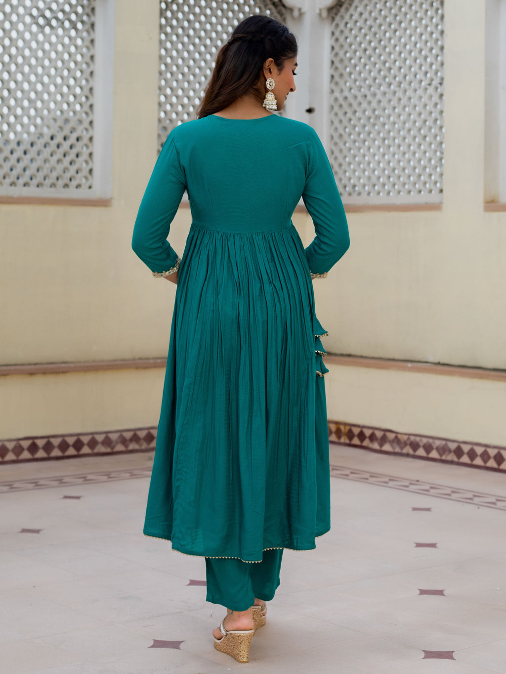 V-Neck Green A-Line Kurta With Pant